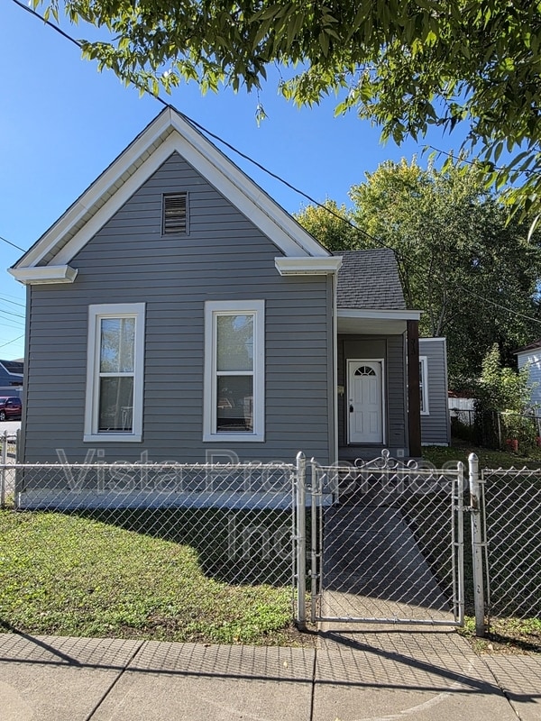 Primary Photo - 313 Thomas St