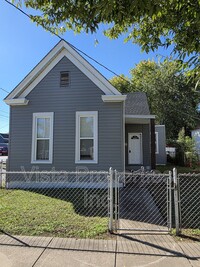 Building Photo - 313 Thomas St