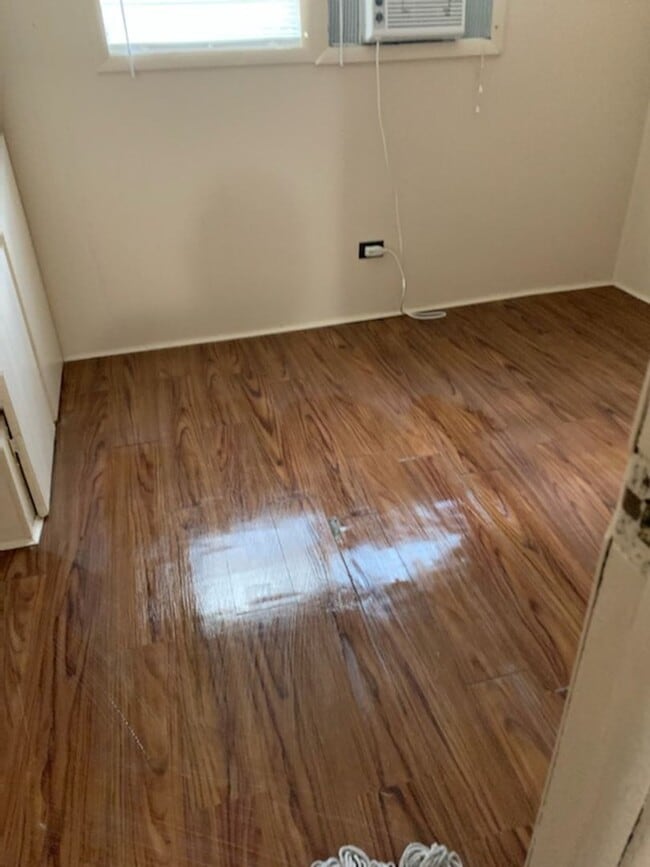 Building Photo - Two Bedroom One Bath Manufactured Home
