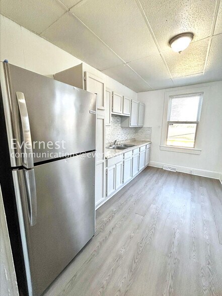 Building Photo - 613 N Jackson Ave