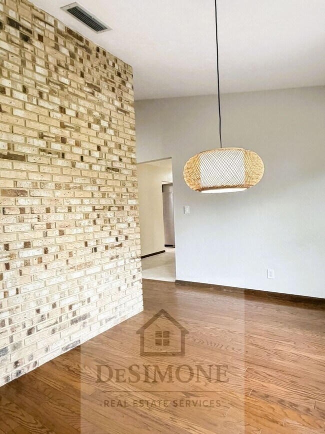 Building Photo - 4530 SW 46th St