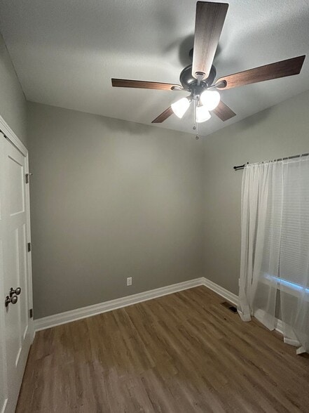 Building Photo - 1124 Sontag Ct