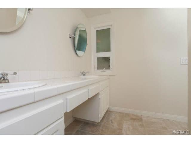 Building Photo - Gorgeous remodeled home in Covina Hills