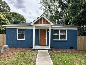 Building Photo - Newly Renovated Ranch in the Graham Height...