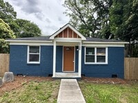 Building Photo - Newly Renovated Ranch in the Graham Height...