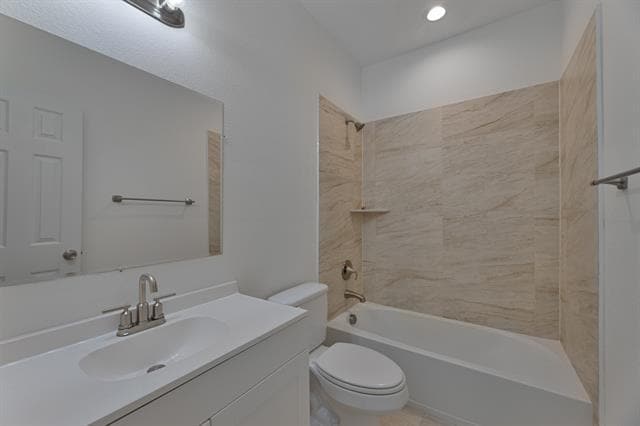 Building Photo - 840-842 Ryan Rd