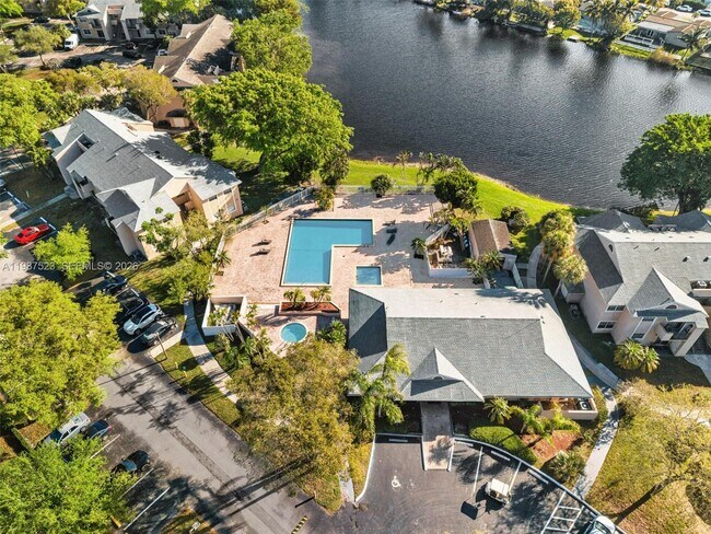 Building Photo - 1701 NW 96th Terrace