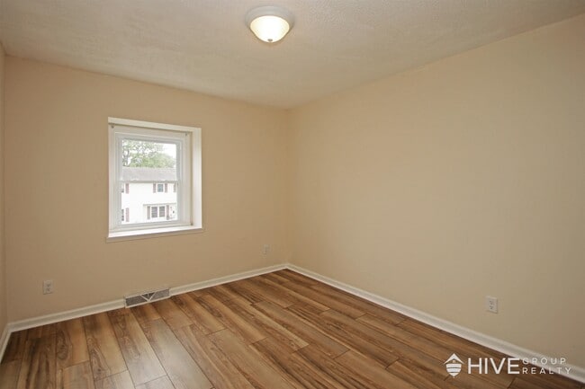 Building Photo - 412 Northfield Ct