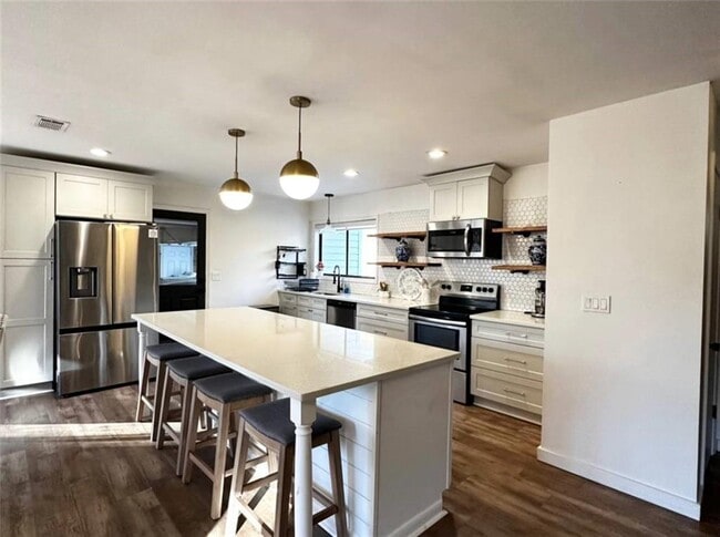 Building Photo - 2967 Harold Dean Dr