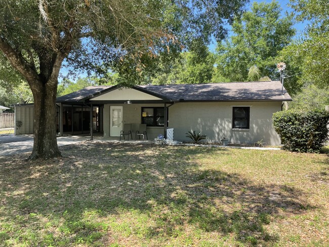 Building Photo - 8049 Simmons St