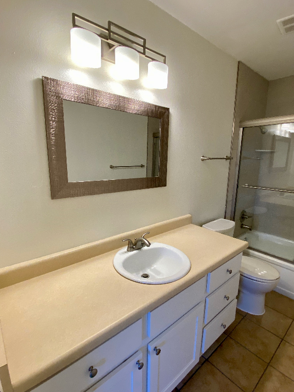 Building Photo - 2613 Davidson Dr