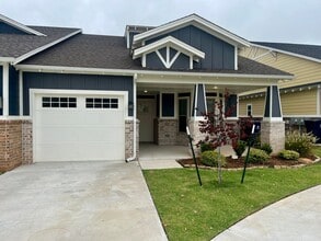 Building Photo - Beautiful 2 Bed 2 Bath!