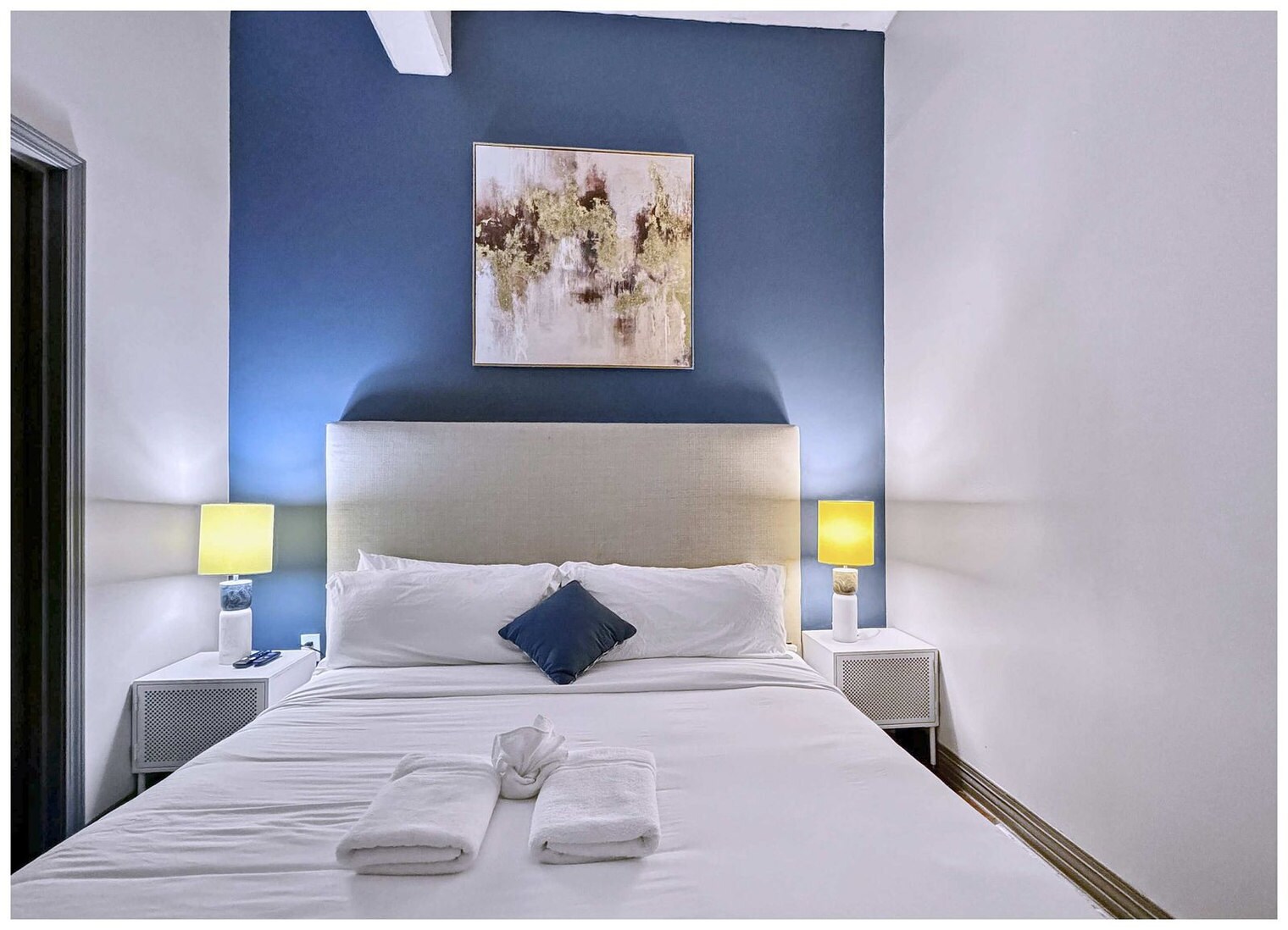 Building Photo - 555 Evergreen St