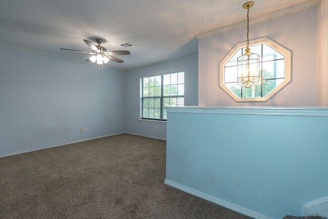 Building Photo - Newly Renovated 4 Bed / 3.5 Bath in Tulsa ...