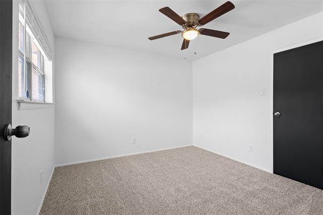 Building Photo - 2806 Spring Valley Dr