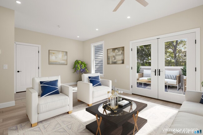 Building Photo - 10 Highland Pl