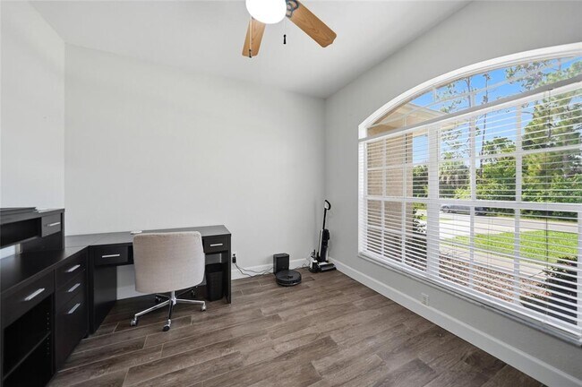Building Photo - 2880 Vogler Ln