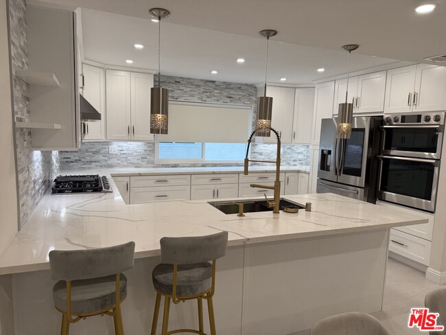 Building Photo - 13218 Fiji Way