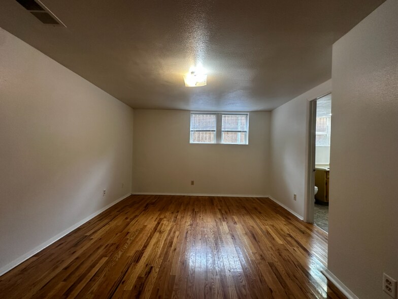 Building Photo - 428 S Grant St