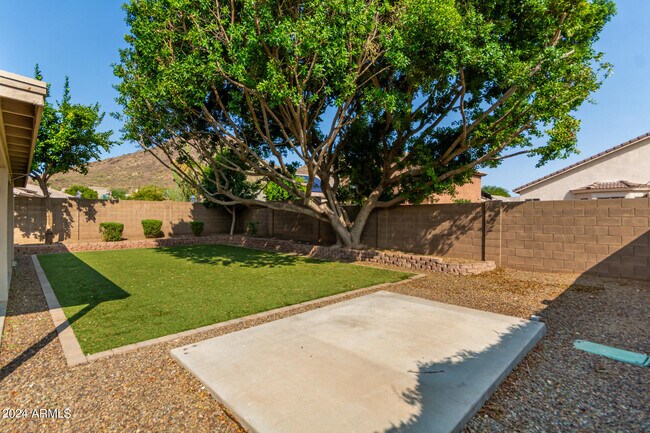 Building Photo - 6425 W Briles Rd