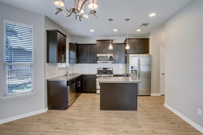 Building Photo - 12504 Ellen Ct