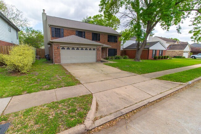 Building Photo - 3322 Whispering Way Dr