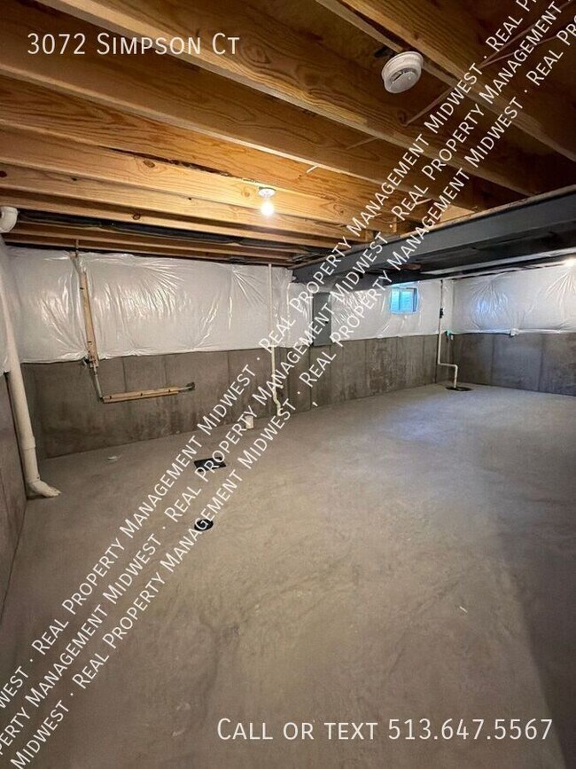 Building Photo - 3072 Simpson Ct