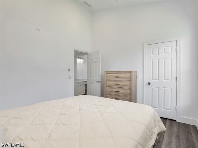 Building Photo - 8983 Mustang Island Cir