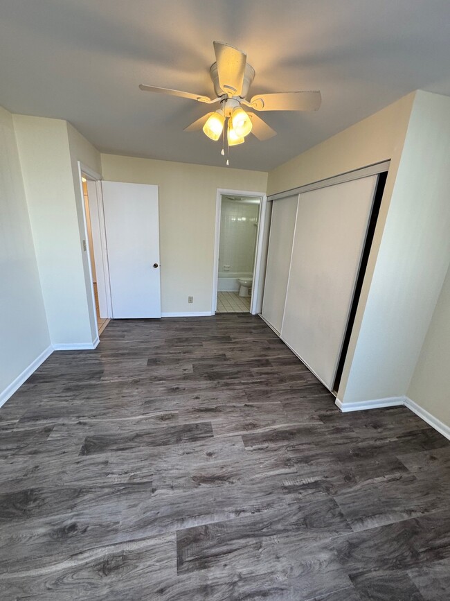 Building Photo - 689 Snelling Ave S