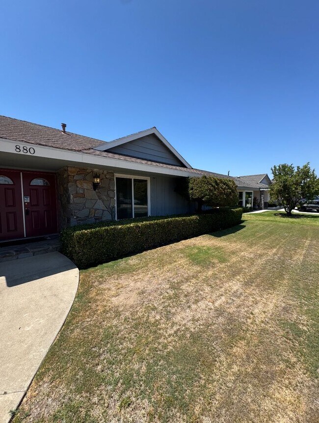 Building Photo - Spacious 4-Bedroom Home in the Heart of Or...