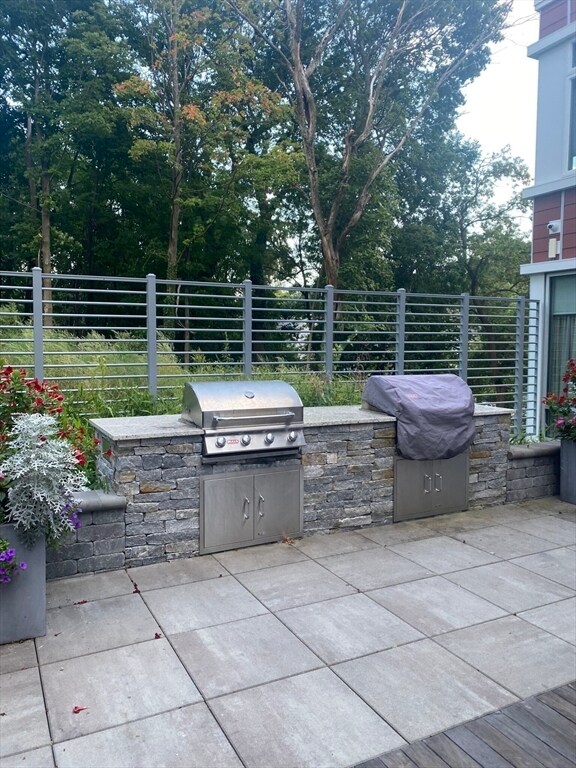 Building Photo - 99 Tremont St