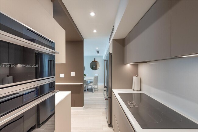 Building Photo - 255 Galen Dr