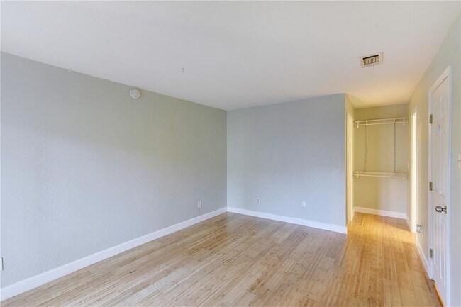 Building Photo - 3627 Menchaca Rd