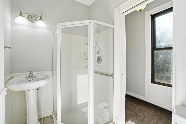 Building Photo - 68-70 Russell Street, Unit 70,Manchester, NH 03104