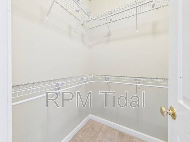 Building Photo - 4905 Burnley Dr