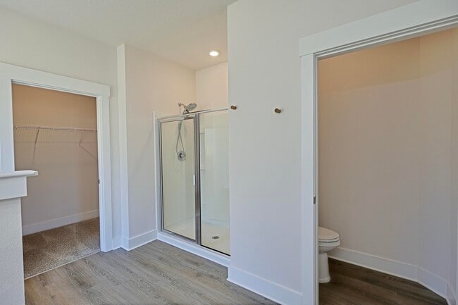 Building Photo - 6248 Jenks Dr