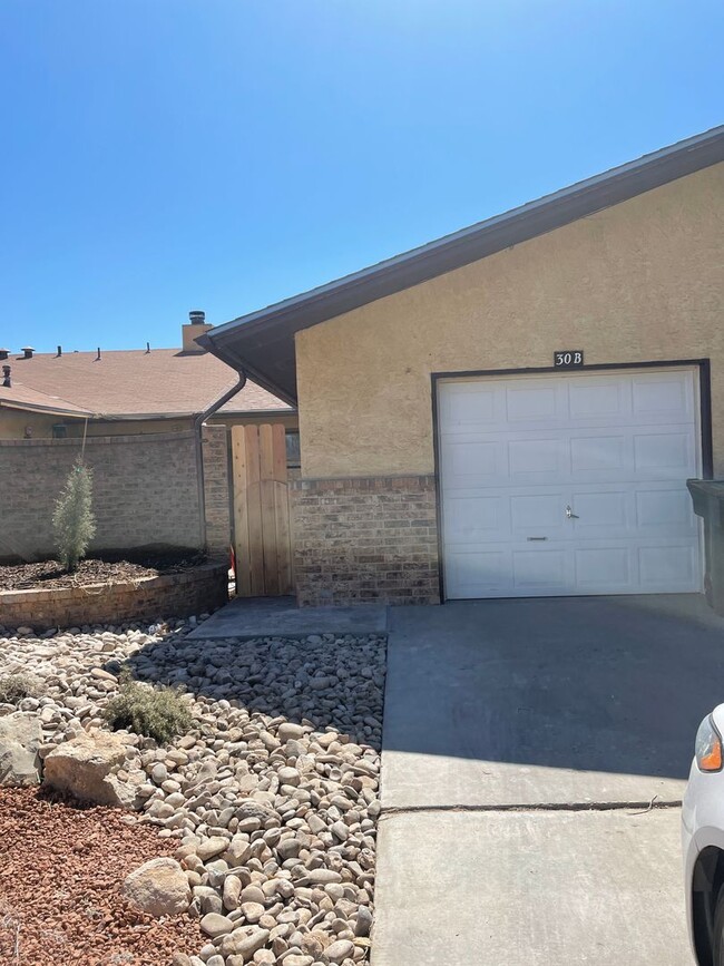 Primary Photo - New remodeled townhome!