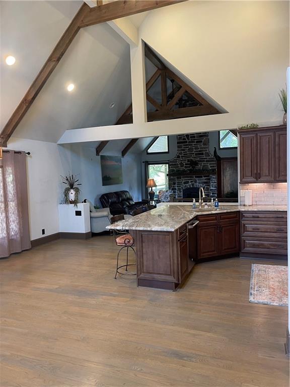 Building Photo - 2115 Kemp Dr