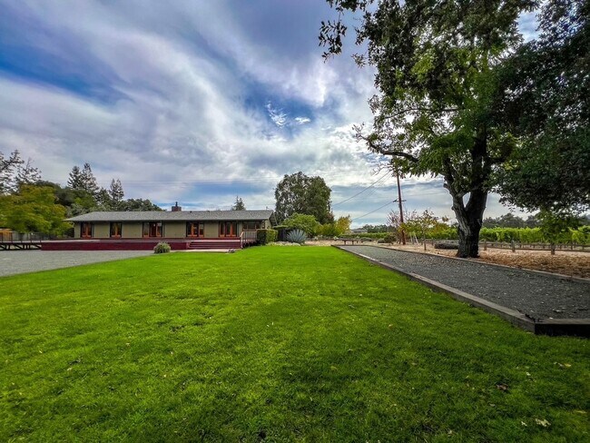 Building Photo - 1146 Ragatz Ln