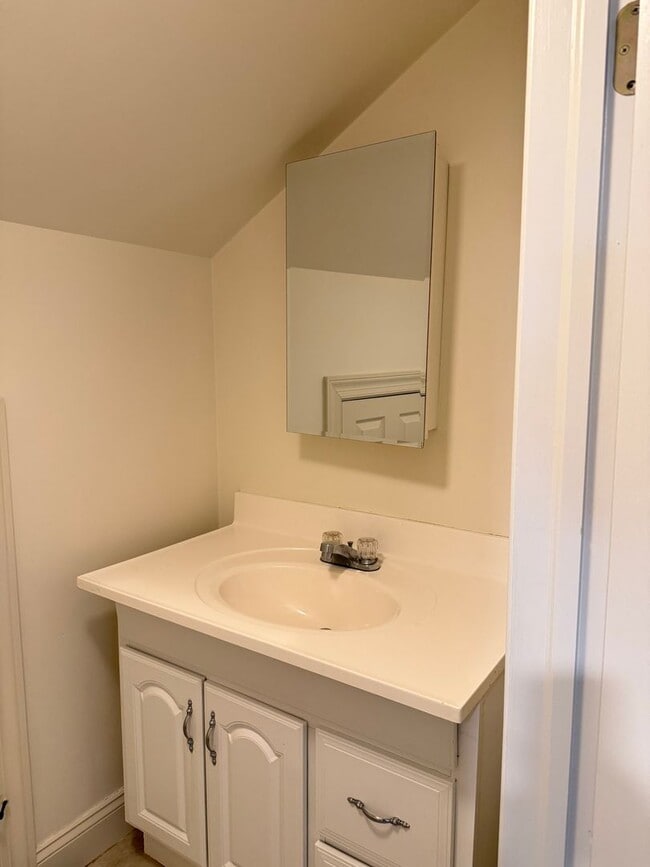 Building Photo - 3131 Lincoln Hwy E