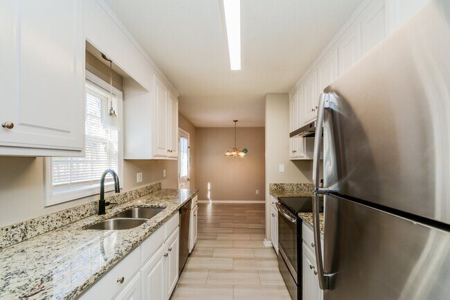 Building Photo - 40 Bent Creek Ct