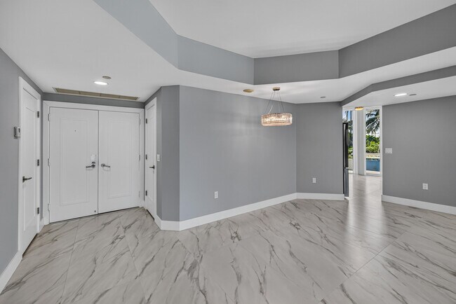 Building Photo - 1440 S Ocean Blvd