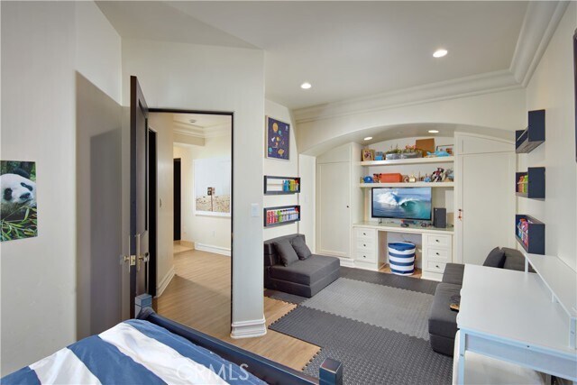Building Photo - 11 Emerald Bay