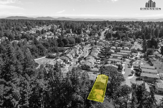 Building Photo - Kent Home