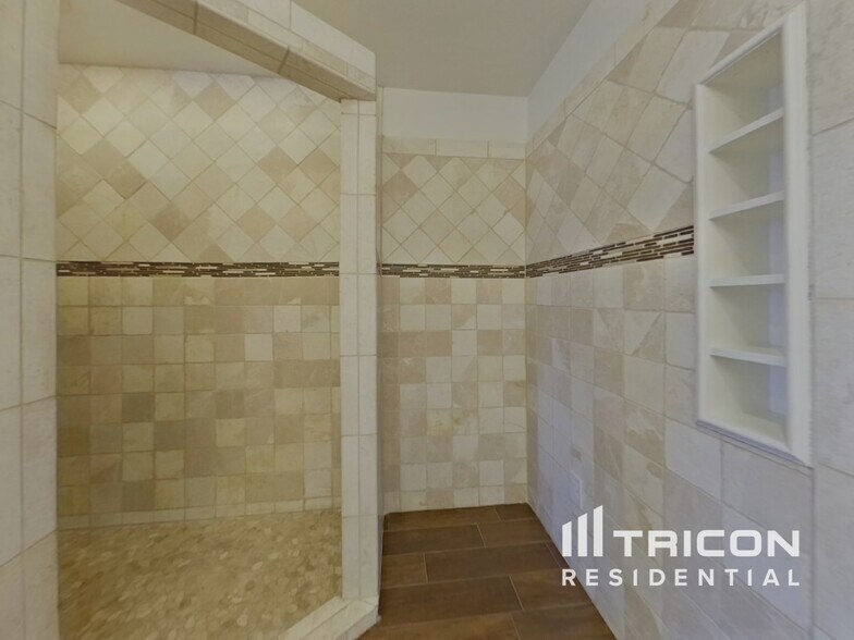 Building Photo - 13058 Monaco Way