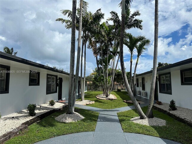 Building Photo - 116 NW 2nd Ave