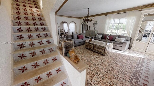 Building Photo - 327 Menores Ave