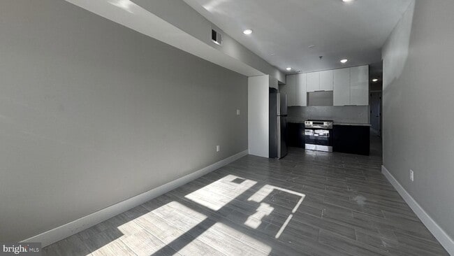 Building Photo - 5341 Chestnut St