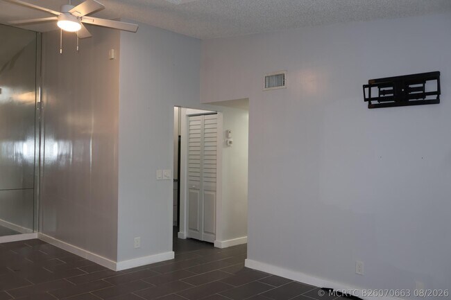 Building Photo - 603 Sea Pine Way