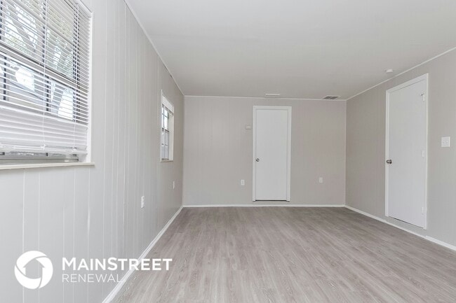 Building Photo - 2408 Avenue A NW